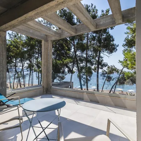 Pefka Luxury Homes *