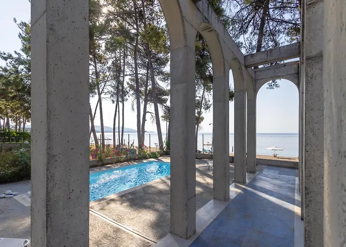 Pefka Luxury Homes Ferienhaus